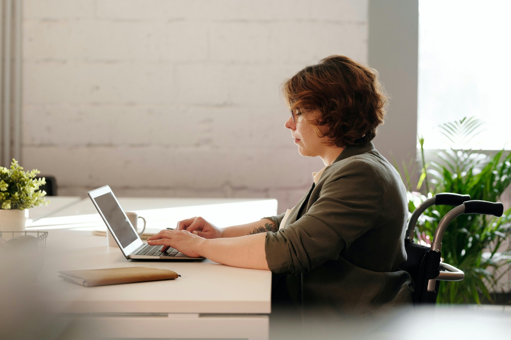 Launch Your Online Course: Take Advantage of Teaching Online as a Career With This Practical Step-By-Step Guide and Share Your Knowledge by Creating Successful Online Courses